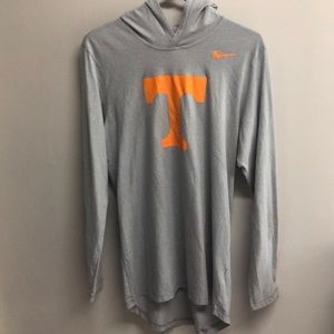Men’s LS Nike UT hoodie tee